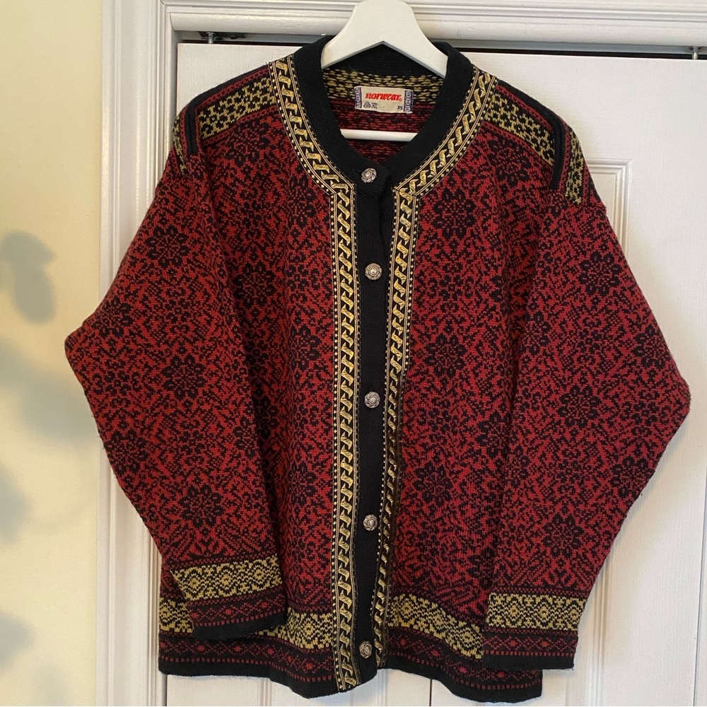 Norwear Traditional Scandinavian 100% Wool Cardigan Made in Iceland Norwegian